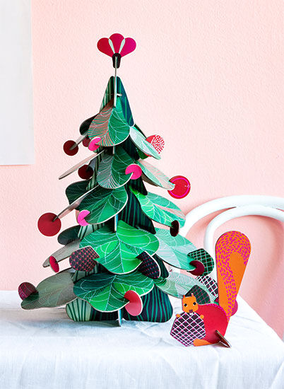 3D-Objekt "Christmas Tree Big" (Höhe 45 cm) aus recyceltem Karton, DIY von studio ROOF
