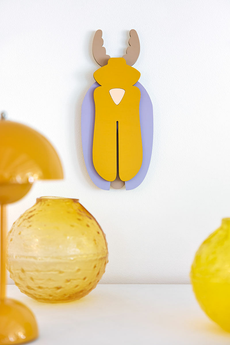 3D-Wandobjekt "Soft Nose Beetle, Lavender Honey", Holz von Atelier Toit