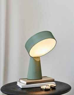 LED-Tischlampe "Lupo grün", dimmbar - Design Moritz Putzier von Recozy