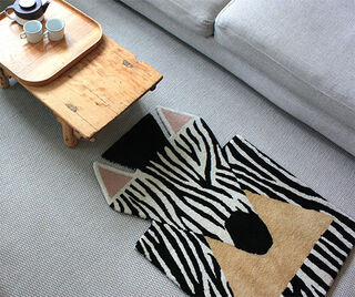 Teppich "Kleines Zebra" (100 x 70 cm) in Tierform von EO Denmark