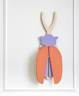 3D-Wandobjekt "Hover Needle Beetle, Blush", Holz von Atelier Toit