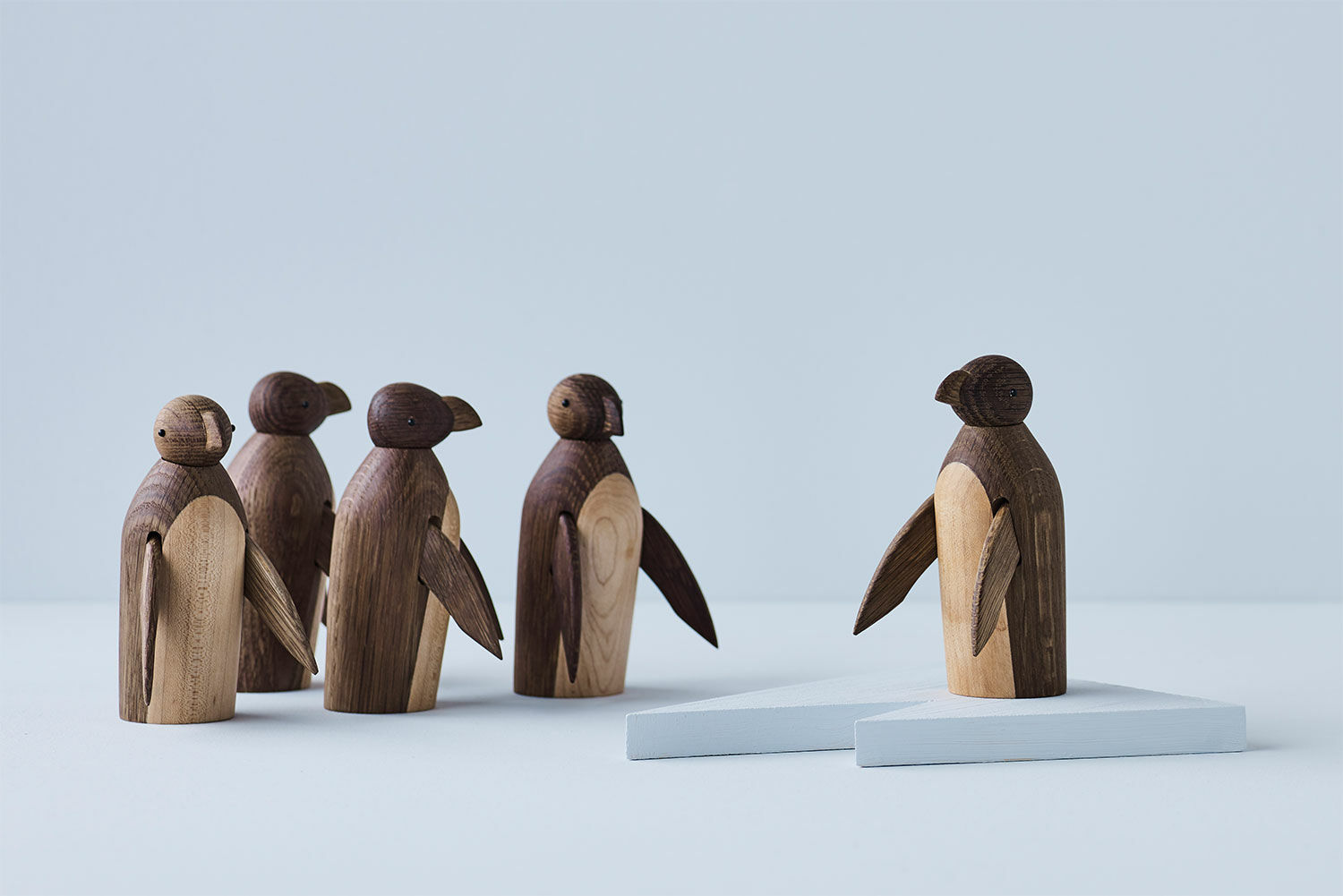 Holzfigur "Penguin" von Lucie Kaas Design