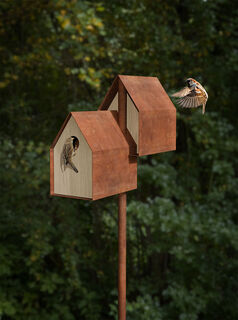 Vogelhaus "Noaste Naber", Version stehend von Frederik Roijé Design
